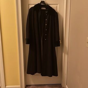 Beautiful International Scene long dress coat. Black size 11/12